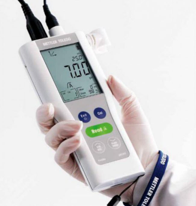 เครื่องวัดค่า กรด-ด่าง ในน้ำ PH Meter Portble Mettler รุ่น F2 FiveGo With LE409