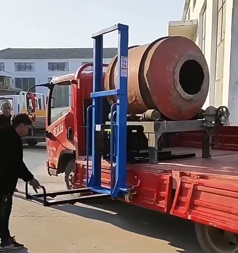 รถยกสูงในคลัง – Reach Truck สำหรับการขนย้ายสินค้าในโกดัง, ประสิทธิภาพสูง, ออกแบบเพื่อการจัดเก็บที่มีประสิทธิภาพ