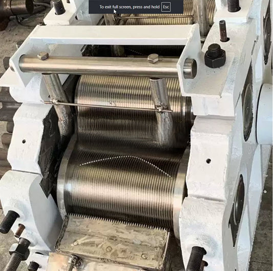 เครื่องคั้นน้ำอ้อยไฟฟ้าขนาดเล็กและขนาดกลาง เครื่องคั้นน้ำอ้อย เครื่องคั้นน้ำอ้อย 0.5 ตัน โรงงานน้ำตาลทรายแดงครึ่งตัน เหมาะสำหรับโรงงานน้ำตาล เครื่องบดอ้อย