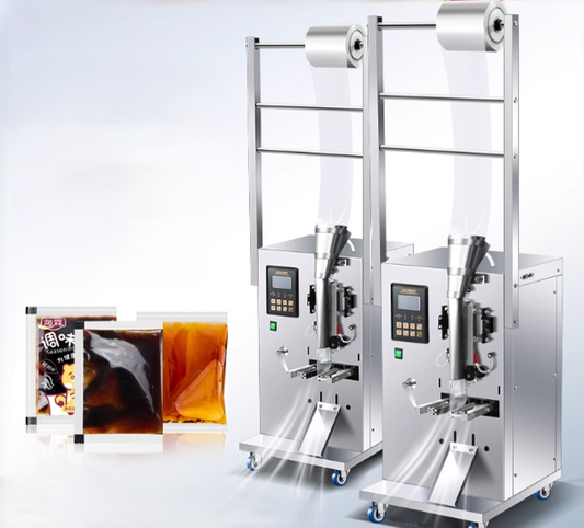 เครื่องบรรจุของเหลวอัตโนมัติเต็มรูปแบบสำหรับการวัดและบรรจุของเหลวบริสุทธิ์ ซีอิ๊ว น้ำส้มสายชู แอลกอฮอล์ น้ำปรุงรส ถุงน้ำแข็ง นม น้ำผลไม้ น้ำตาลทรายแดง น้ำก๋วยเตี๋ยวเย็น ซุปเครื่องดื่ม น้ำบรรจุถุง เครื่องบรรจุและปิดผนึกเชิงปริมาณ เครื่องบรรจุน้ำตาลสำหรับโร