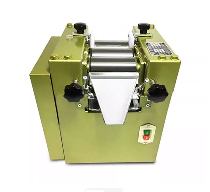 จำหน่ายเครื่องบดสามลูกกลิ้ง S65 จากโรงงานโดยตรงสำหรับสี หมึก ลิปสติก สารละลาย เครื่องบดสามลูกกลิ้งขนาดเล็กสำหรับห้องปฏิบัติการ เครื่องปอกเปลือกน้ำมันพืช