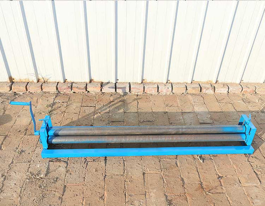 เครื่องม้วนเหล็กแผ่นแบบตั้งโต๊ะ Manual Desktop Plate Steel Rolling Machine ขนาด 1.3 เมตร แบบมือหมุน ความหนา ไม่เกิน 1มม.